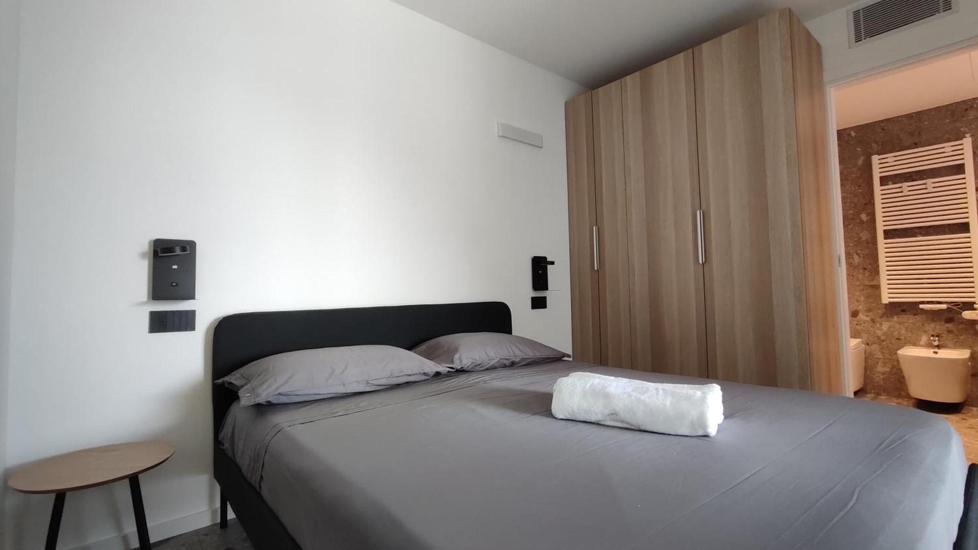 La Casa Di Cesare Hotell Rogno Exteriör bild