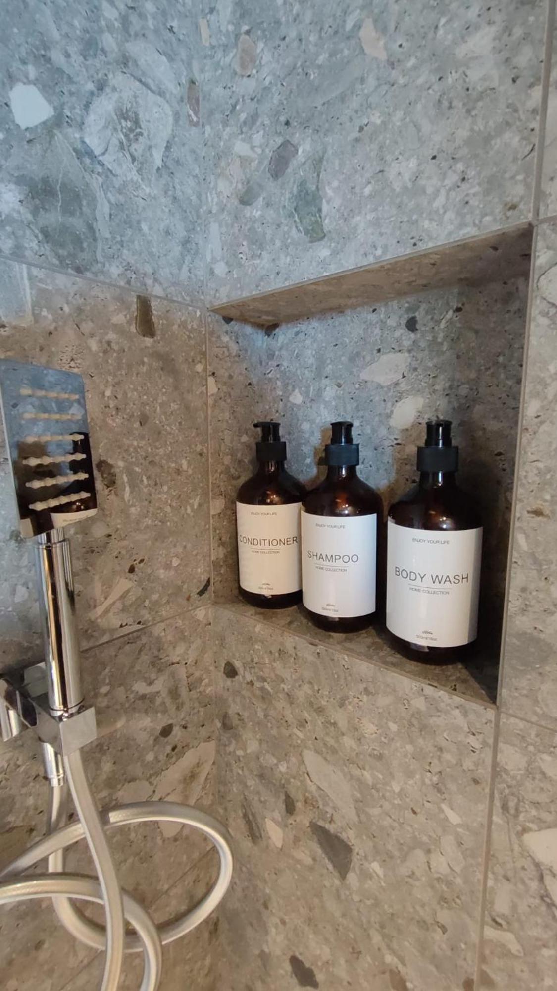 La Casa Di Cesare Hotell Rogno Rum bild